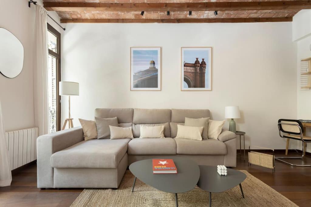 New Charming & Cozy Gem Central Location * Barcelona